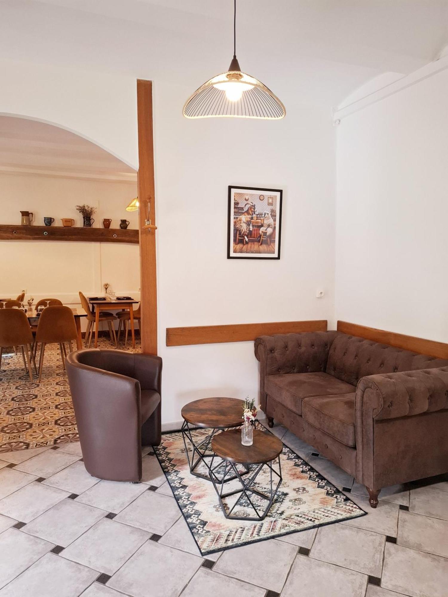 Auberge Arthea Laviolle ภายนอก รูปภาพ